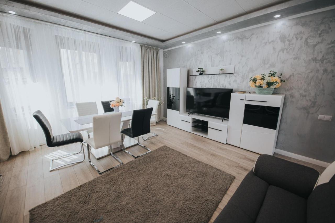 Endlich Zuhause Hotel Sibiu Exterior photo