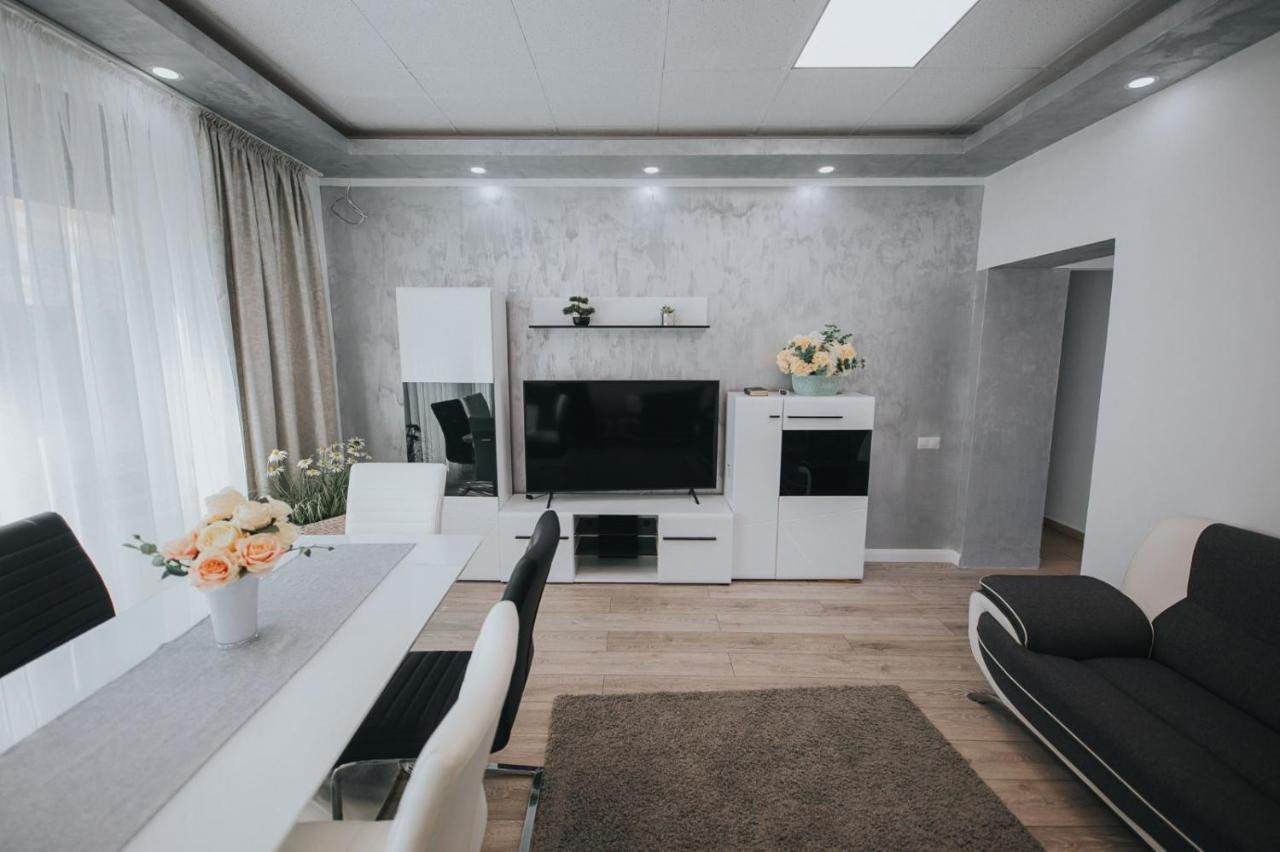 Endlich Zuhause Hotel Sibiu Exterior photo